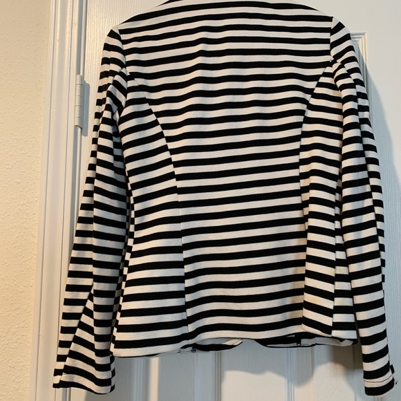 Striped blazer - Picture 2 of 3